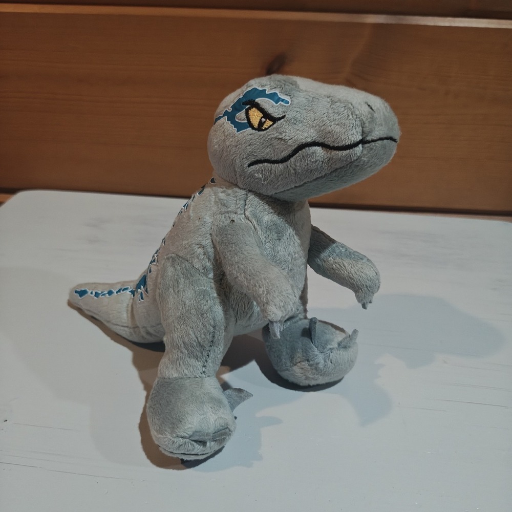 Jurassic World Dominion Velociraptor 9" Plush Stuffed Dino Dinosaur Universal E3